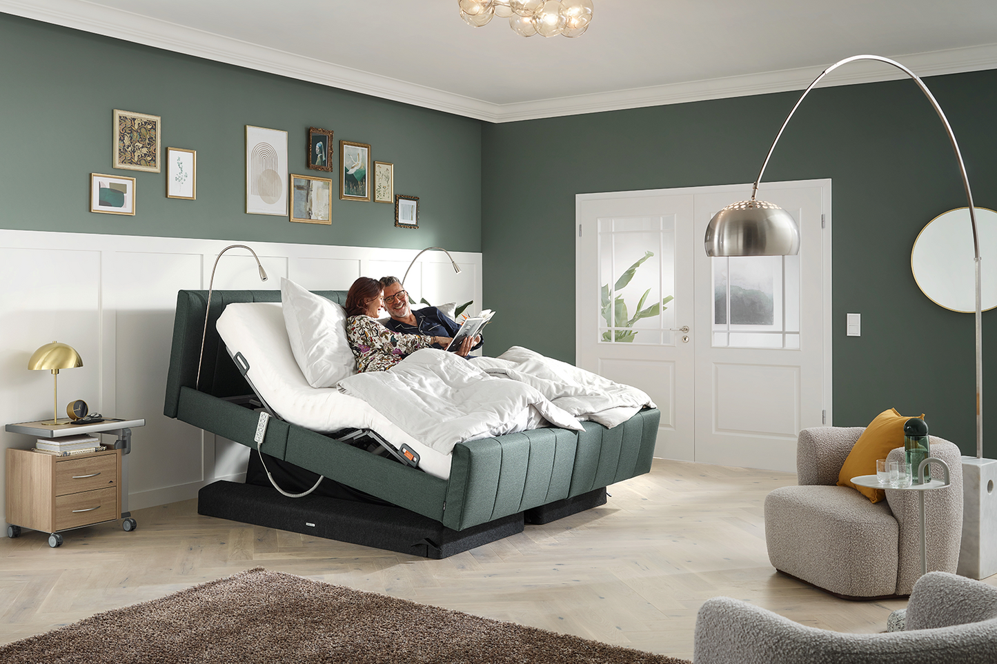 Pflegebett "Libra deluxe", komplett gepolstert, Liegefläche 180 x 200 cm, Partnerbett, Inkontinenzstoff, Vario Safe