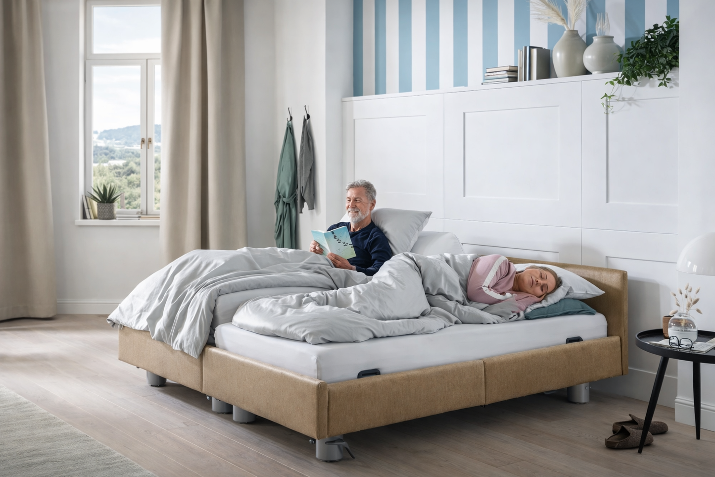 Pflegebett "Libra", gepolstert, Liegefläche 180 x 200 cm, Partnerbett, Inkontinenzstoff, Vario Safe